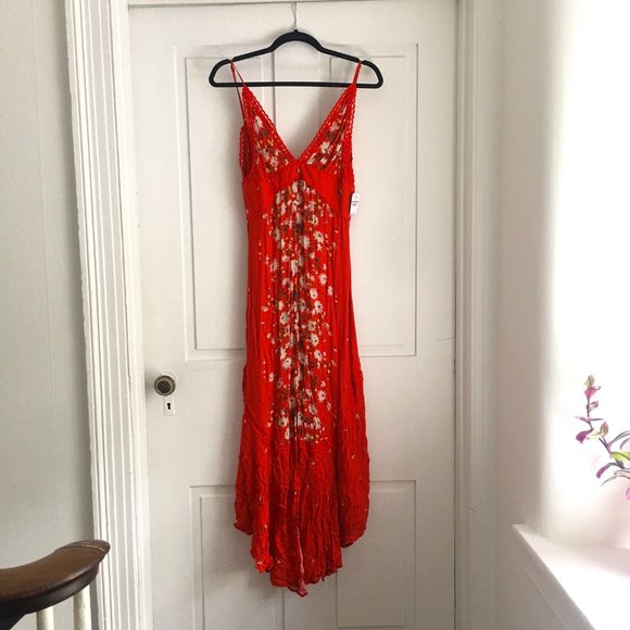 Free People Dresses & Skirts - NWT Free People Floral Maxi Dress w/ front slit ✨